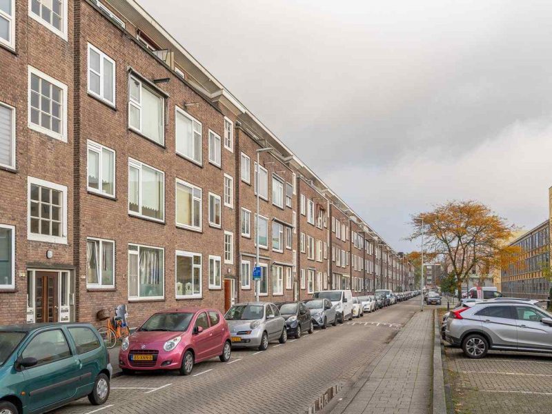 Zoek je woonruimte in Rotterdam? Gefaseerd krijgen wij woningen beschikbaar in de wijken Charlois, Carnisse, Feijenoord en het centrum. Schrijf je snel in!